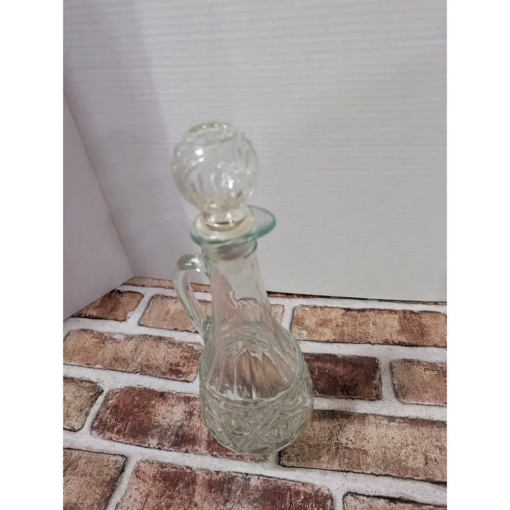 Vintage Mogen David Clear Glass Wine Decanter with Stopper Starburst Pattern 12